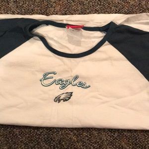 Women’s size XL Philadelphia eagles t shirt